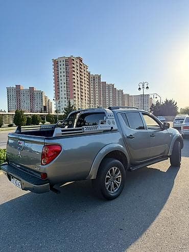 mitsubishi pikap: Mitsubishi L200: 2.5 l | 2015 il 279500 km Pikap — 4