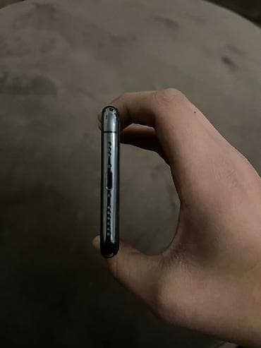 iphone xl: IPhone Xs, 64 GB, Space Gray, Face ID — 4