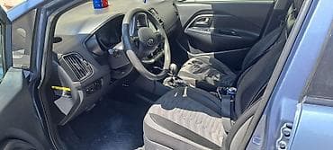 sukan: Kia Rio: 1.6 l | 2016 il Sedan — 5
