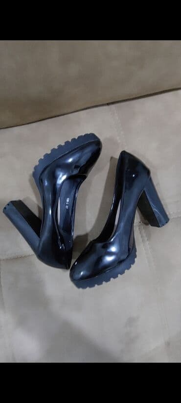 Cinslər: Qadın geyimləri. 5-7-10-15-20 azn. Xacmaz ve Bakıda yaşayanlar ucun — 9