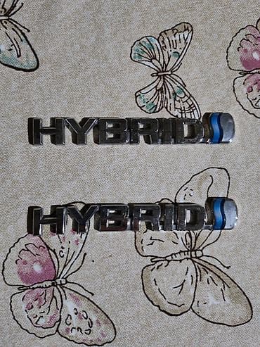 tesla model 3: Məhsul: “HYBRID” avtomobil emblem dəsti (2 ədəd) Xüsusiyyətlər: - — 1