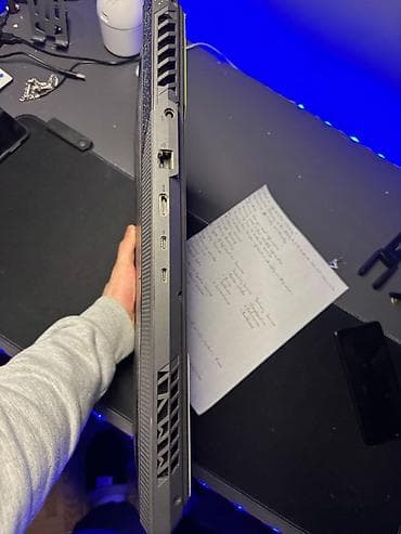 компьютерный монитор: ASUS ROG Strix oyun noutbuku Texniki xüsusiyyətlər: - Prosessor: AMD — 8