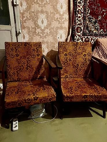 membran mebel nədir: Qonaq otağı üçün, İşlənmiş, Açılmayan, Dördbucaq masa, 2 stul — 6