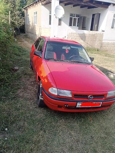 Opel Astra: 2 l | 1992 il 250000 km Hetçbek