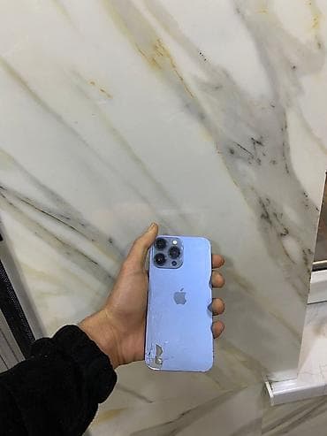 appl: IPhone Xr — 4