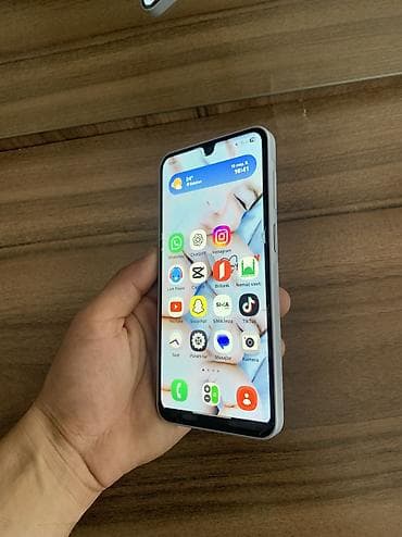 ikinci əl iphone 15: Samsung Galaxy A16, 128 GB, rəng - Gümüşü, Barmaq izi, Simsiz şarj, İki sim kartlı — 1