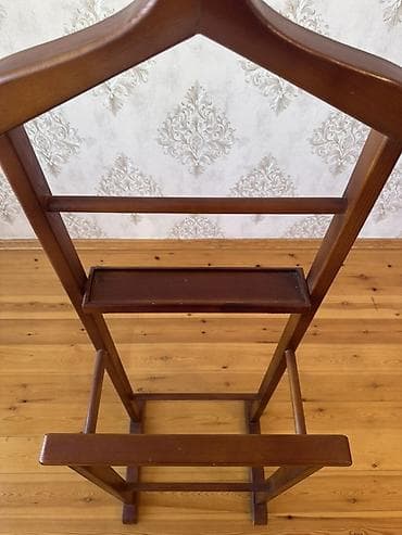 Mebel: Taxta kişi geyim asılqanı – valet stand - Material: bərk ağac — 3