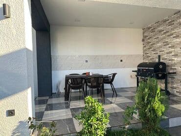 hovsanda obyekt satılır: Bakı, Şüvəlan qəs., 150 kv. m, 4 otaqlı, Hovuzlu, Kanalizasiya, Kombi, Qaz — 4