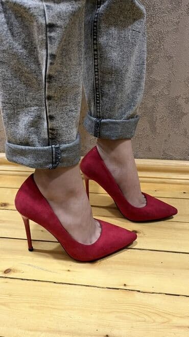 Tuflilər, Ölçü: 36, rəng - Qırmızı, İşlənmiş