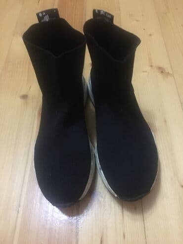 Batinka .Parca materialda cox az geyinilib .38razmer lalafo.az -da Batinka .Parca materialda cox az geyinilib .38razmer