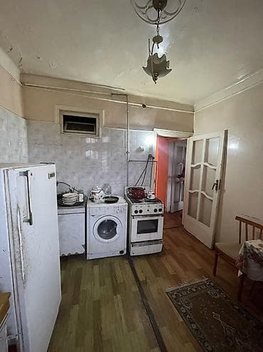 Mənzillər: Ev yerləşir dəirmanın kruqu dəmiryolcular binası Ev qanuni 3 otaqdır — 8