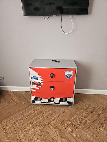 sədərəkdə mebellər: Oğlan üçün, Maşın-çarpayı — 1