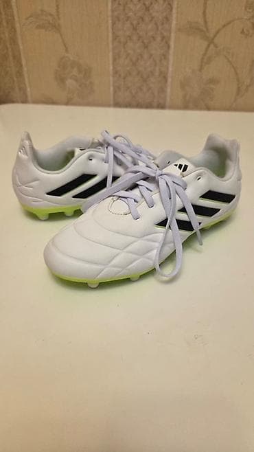 Adidas futbol butsası 35 ölçü - Model: 3 zolaqlı klassik dizayn