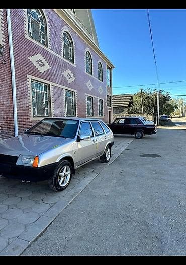 tom ford lost cherry: Model: Lada Samara (VAZ-2109) hatchback Xüsusiyyətlər: - Küllüq — 5