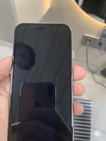 ipon: IPhone 15 Pro, 256 GB, Natural Titanium, Face ID — 9