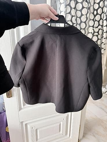 nike jaket: Qısaqollu qısa blezer – QUZU, ölçü L - Brend: QUZU (Turkey) - Rəng — 4