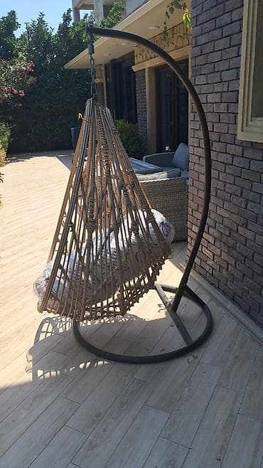 həsir xalça: Rattan yelləncək kreslo – dayaqla birlikdə - Dizayn: Göz yaşı/koza — 3