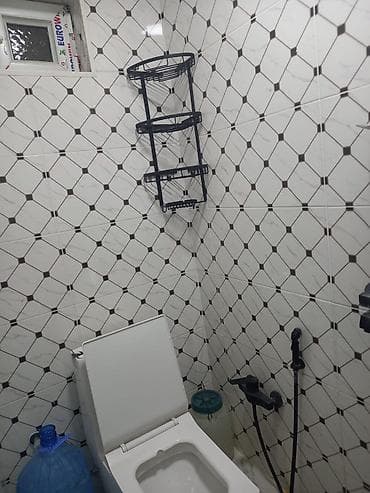 150 manata kiraye evler: Kirayə üçün tam təchiz olunmuş kiçik mənzil - Mətbəx: Taxta üslubunda — 4