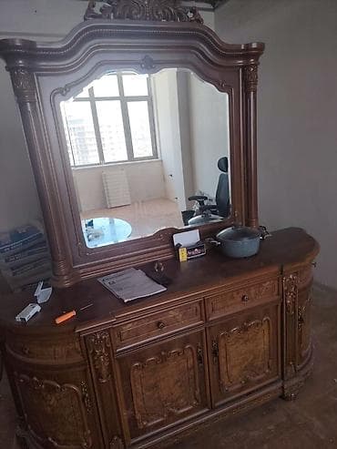 Satılır xais edirem real alıcılar elaqe saxlasaın nömre ile vatsapda