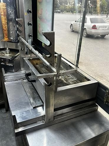 masa kafe: Paslanmayan poladdan hazırlanmış dönər kəsim və toplama stolu - — 4