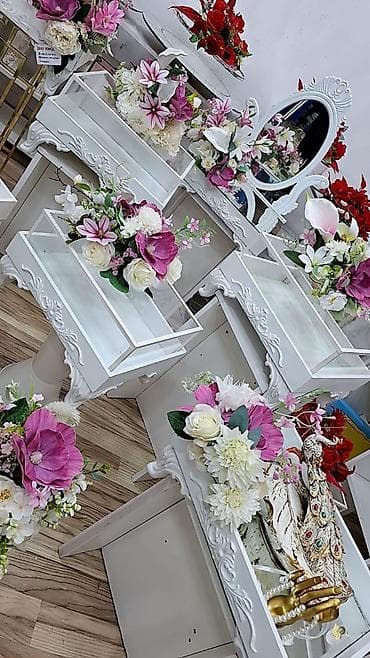 Картины и портреты: Bütün bölgelere gönderlir 10 eded dest güllerle bezedilmiş xonça çox — 1