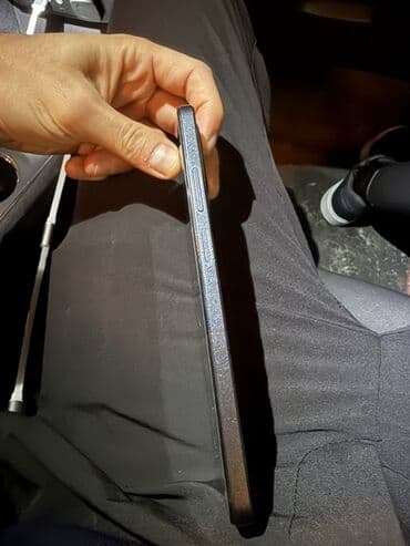 selfi cubuğu: Oppo A3, 256 GB, rəng - Qara, Simsiz şarj — 3