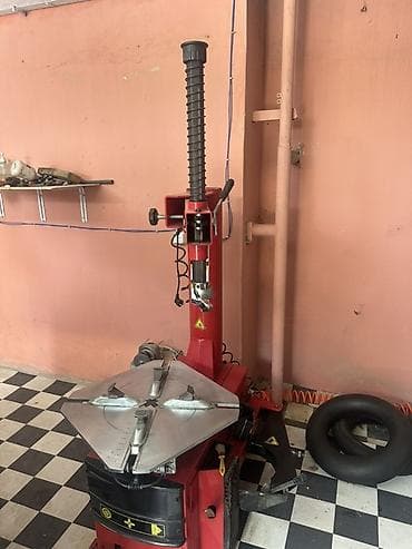 Avtoservis avadanlıqları: Avtomobil şin servisi üçün avadanlıq paketi Tərkib: - Hava — 3