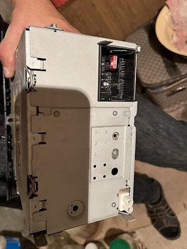 1 saat limitsiz internet: Volkswagen orijinal multimedia/radio başlıq bloku (RNS/RCD seriyası) — 2