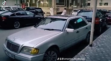 Mercedes-Benz C-Class: 2.8 l | 1994 il Sedan