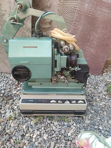 Sovet istehsalı “Протон” 8 mm film projektoru - 8 mm kinolentlərin