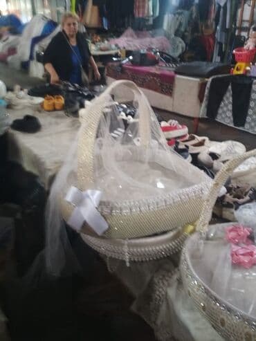 xonca şəkilləri: Bəzəkli mərasim səbətləri - Dairəvi formalı, tutacaqlı dekorativ — 8