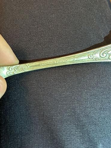 Qaşıqlar: Köhnə üslubda bəzəkli stol qaşıqları dəsti. - Material: metal, üstü — 3