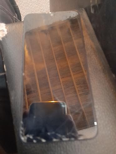 poco x3 yeni: Samsung A10e, 32 GB, Sensor — 4