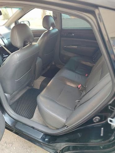 prius yan guzgu: Toyota Prius hibrid hatchbek - Korpus: qara rəng, arxa spoyler və — 3