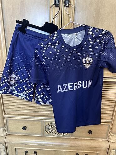 idman geyim: Orijinal Qarabağ Futbol geyimi. 8-10 yaş geyinə bilər, uşağın — 1
