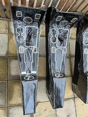 Ticarət printerləri və skanerləri: Məhsul: LADA üçün akril dekorlu konsol-stend (interyer üçün dekor — 4