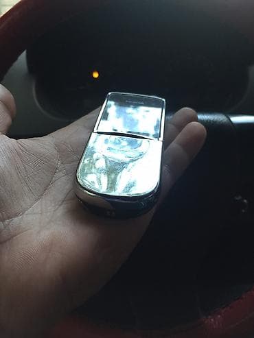 telefon nomresi: 8800 bashi cixan bilir bu nedi antik madel 2006 ci ilindi qeshey qalib — 2