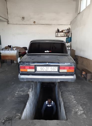 куплю chevrolet niva: LADA 2107, qara rəng, sedan. Arxa şüşədə “efir” stikeri. Mexaniki — 1