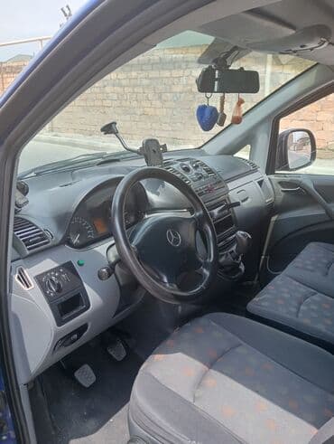 kia ceed 2010: Mercedes-Benz Vito: 2.2 l | 2008 il Van/Minivan — 4