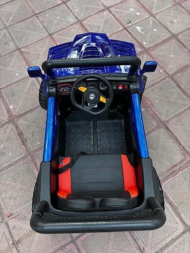 Uşaq dünyası: Uşaqlar üçün elektrikli maşın. Mavi rəngdə, iri təkərli və off-road — 3