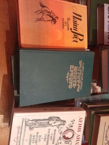 Rus dilində kitablar