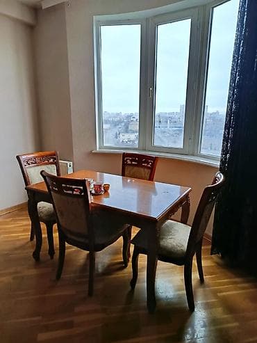 Qonaq otağı üçün, İşlənmiş, 4 stul lalafo.az -da Qonaq otağı üçün, İşlənmiş, 4 stul