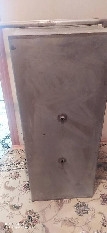 asma tavanlar hamam: 1.5-lik nejaveyka su çəni satılır.Qiyməti 150 manat (yerində — 5