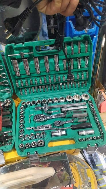 чемодан с инструментами для автомобиля: Yeni Açar dəsti — 1