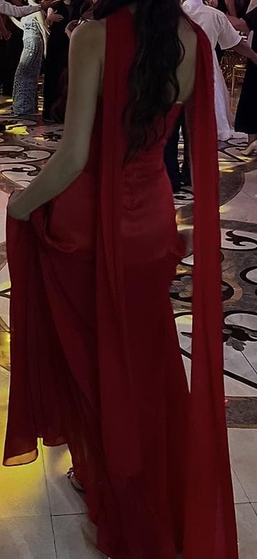 Qırmızı ziyafet donu - Uzunluq: yerə qədər maxi - Üst hissə: düz