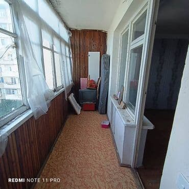 9 ci mikrorayon satilan evler: Bakı, 3 otaqlı, Köhnə tikili, m. Əhmədli, 95 kv. m — 12