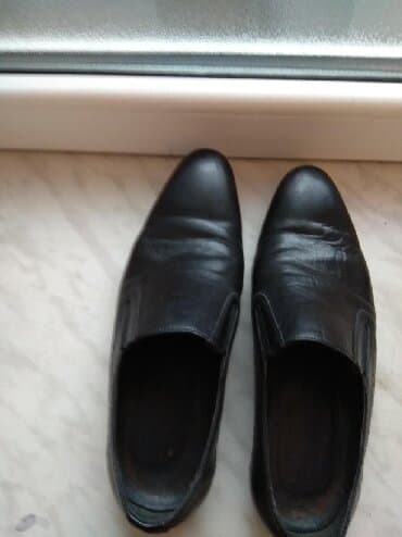 dəri gödəkçələr: Kiwi ayaqqablsl temiz deri 39 razmer — 2