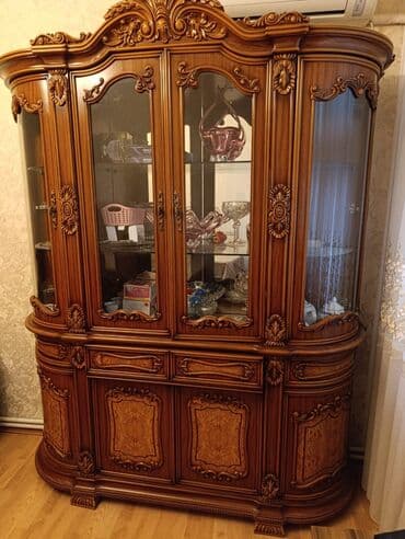 Şüşəli dolab vitrini, İşlənmiş, Ünvandan götürmə