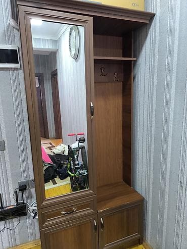 oturaca: Dəhliz üçün kombinə edilmiş paltar asqısı və dolab - Material: ağac — 2