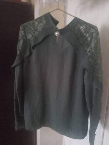 İstanbuldan alınıb təzədi geyinilməyib. Keyfiyyətli parçası var